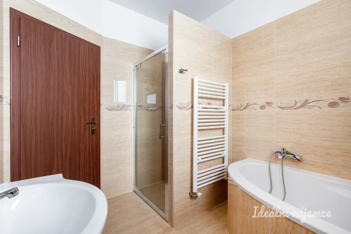 Pronájem bytu 4+1, Šestajovice, Sukova, 204 m2