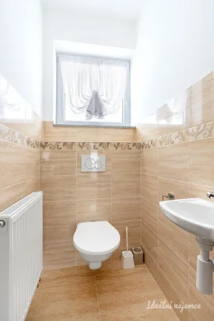 Pronájem bytu 5+1, Šestajovice, Sukova, 204 m2