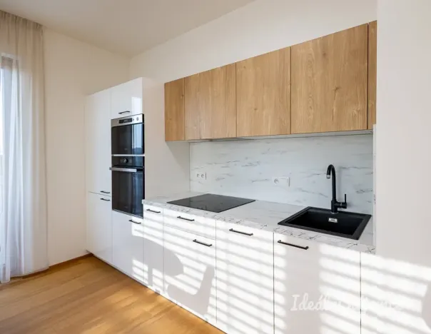 Pronájem bytu 1+kk, Praha - Malešice, Mölzerova, 30 m2