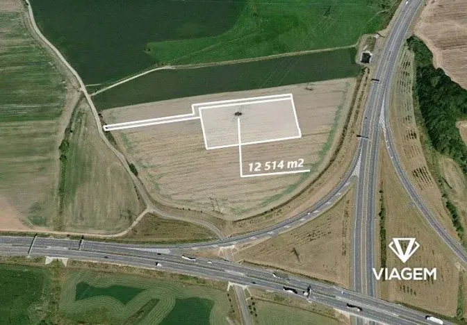 Prodej podílu pole, Zlatníky-Hodkovice, 3876 m2