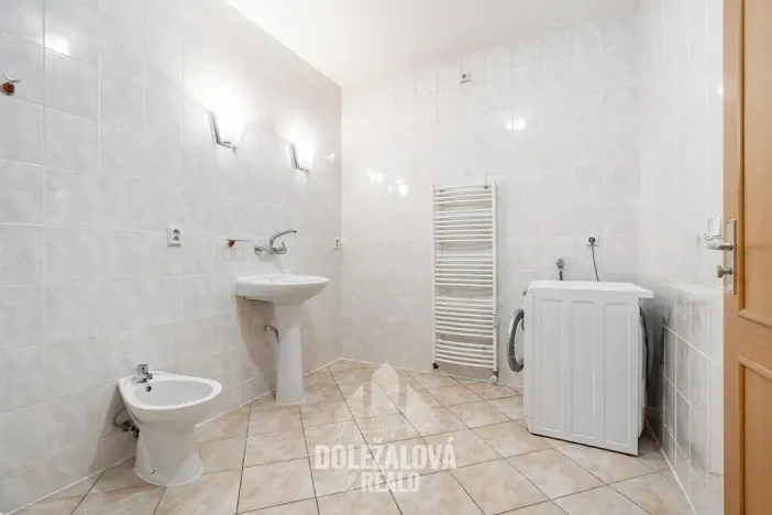 Pronájem bytu 4+1, Praha - Hostivař, Na Groši, 111 m2