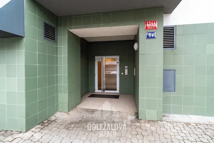 Pronájem bytu 4+1, Praha - Hostivař, Na Groši, 111 m2