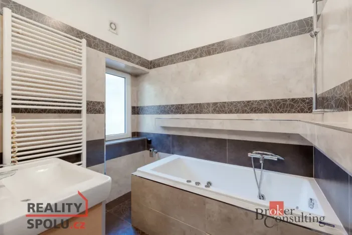 Pronájem bytu 2+1, Praha - Nusle, Rostislavova, 71 m2