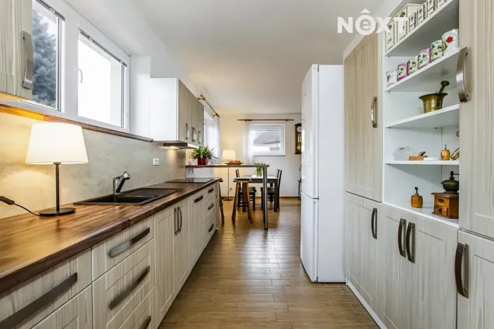 Prodej rodinného domu, Ledenice, Na Oborách, 180 m2