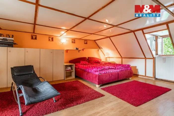 Prodej restaurace, Velké Březno, 700 m2