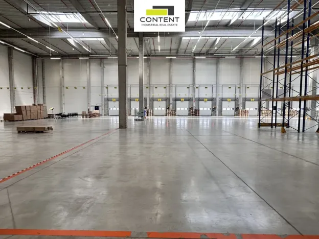 Pronájem výrobních prostor, Brno - Tuřany, Letiště Brno-Tuřany, 13751 m2