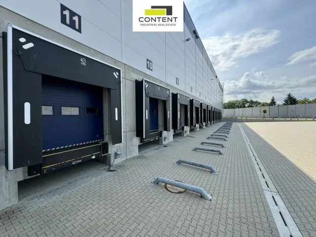 Pronájem skladu, Vrskmaň, Průmyslová, 4300 m2