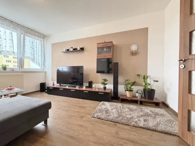 Prodej bytu 3+1, Tachov, Zárečná, 58 m2