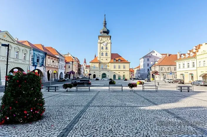 Prodej bytu 3+1, Žatec, náměstí Svobody, 99 m2