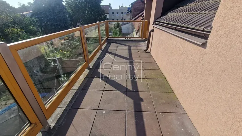 Pronájem bytu 4+kk, Pardubice, V Ráji, 350 m2