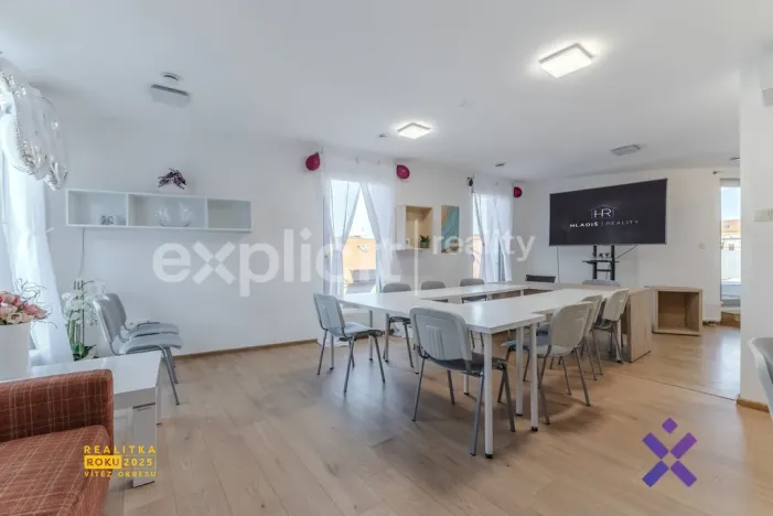 Pronájem obchodního prostoru, Uherské Hradiště, Otakarova, 107 m2