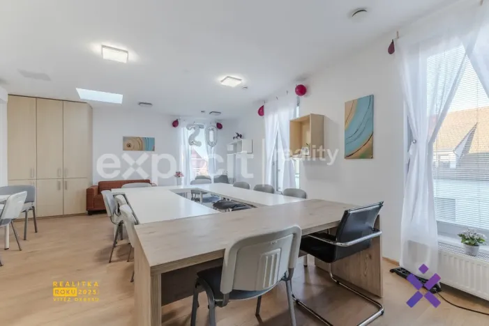 Pronájem obchodního prostoru, Uherské Hradiště, Otakarova, 107 m2