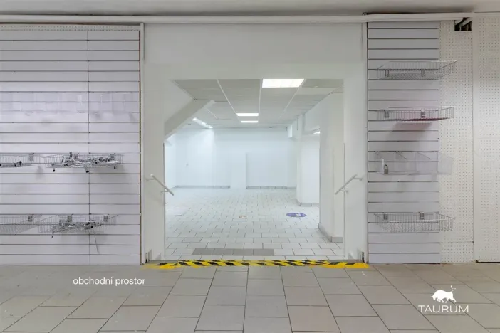 Prodej obchodního prostoru, Karlovy Vary, Vítězná, 147 m2