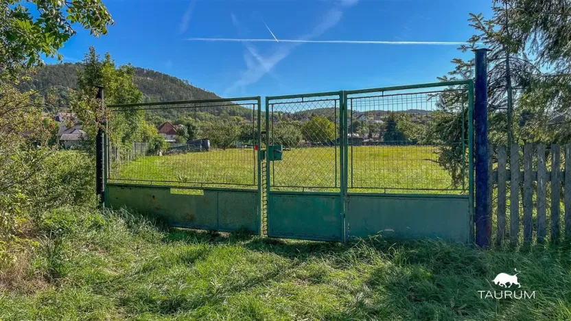 Prodej pozemku pro bydlení, Chodouň, 6455 m2