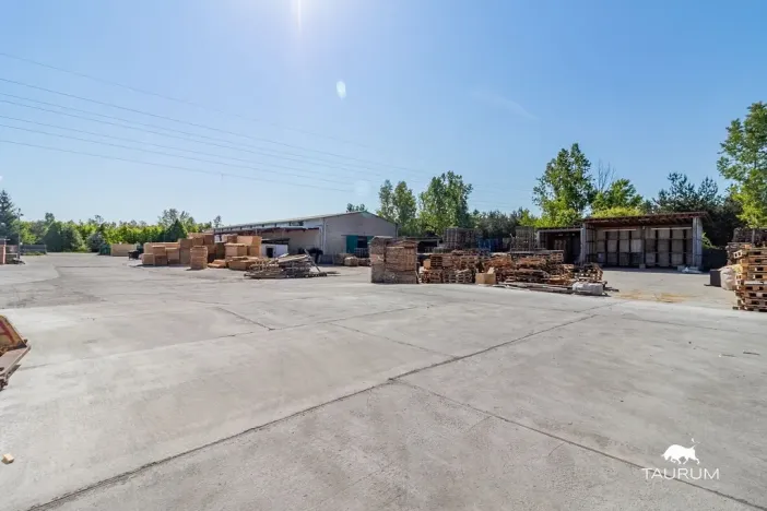 Prodej komerční nemovitosti, Vojkovice, 12027 m2