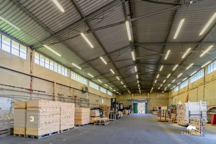 Prodej výrobních prostor, Vojkovice, 12027 m2