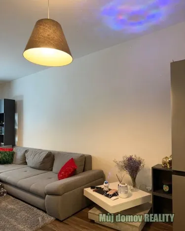 Pronájem bytu 3+kk, Praha - Strašnice, Zvěřinova, 78 m2