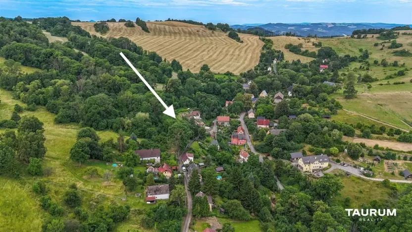 Prodej pozemku pro bydlení, Děčín - Děčín XXX-Velká Veleň, 1179 m2
