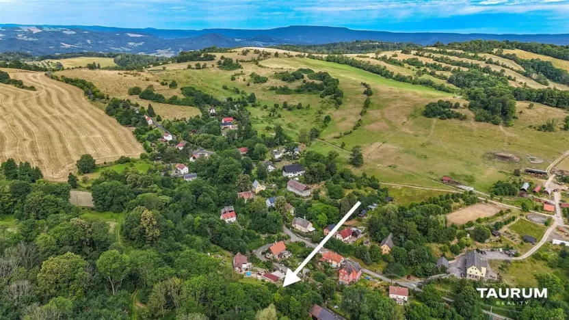 Prodej pozemku pro bydlení, Děčín - Děčín XXX-Velká Veleň, 1179 m2