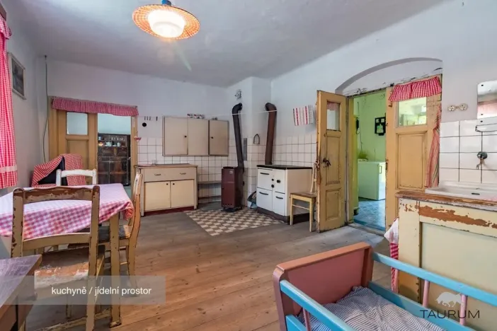 Prodej rodinného domu, Chocenice, 280 m2