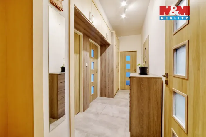 Prodej bytu 3+1, Valy, Pod Lesem, 64 m2