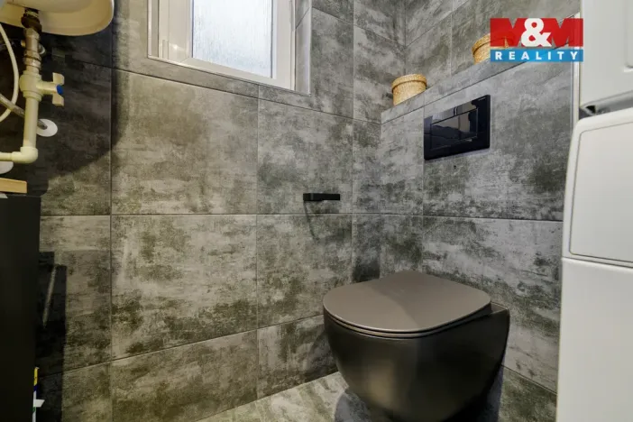 Prodej bytu 3+1, Valy, Pod Lesem, 64 m2