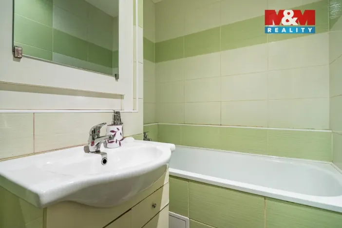 Prodej bytu 4+1, Chomutov, Borová, 76 m2