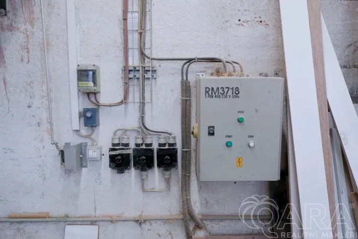 Prodej výrobních prostor, Slaný, Pražská, 665 m2