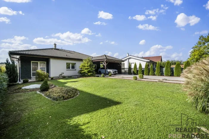 Prodej rodinného domu, Choltice, 200 m2