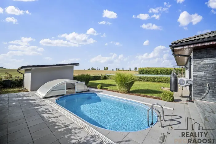 Prodej rodinného domu, Choltice, 200 m2