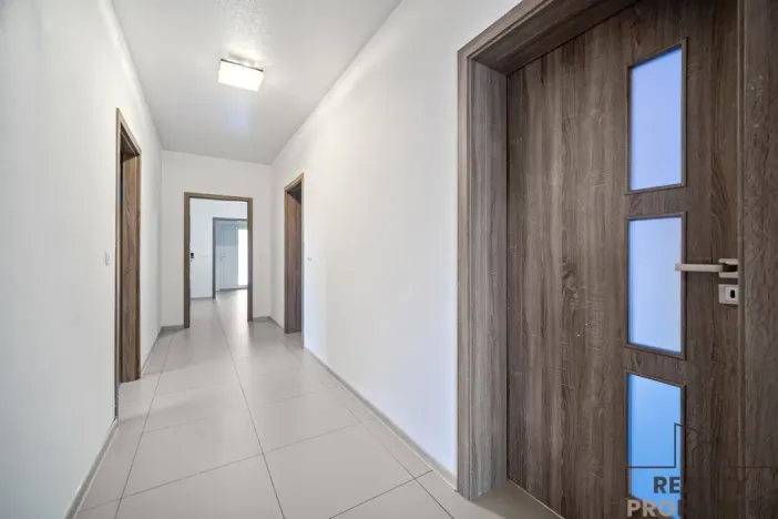 Prodej rodinného domu, Choltice, 200 m2