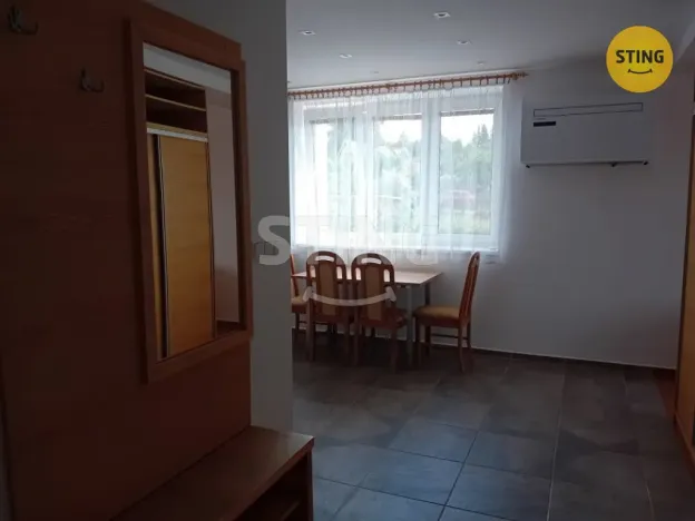 Pronájem bytu 1+1, Svratka, Nad Školou, 41 m2