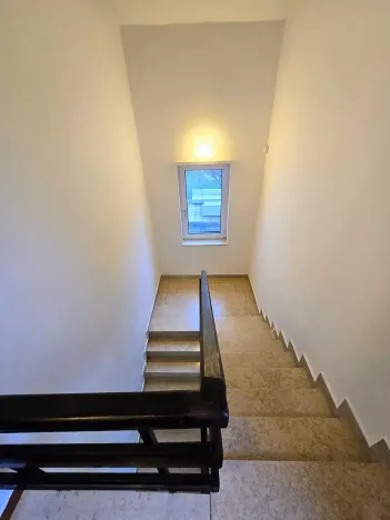 Pronájem kanceláře, Praha - Braník, U háje, 380 m2