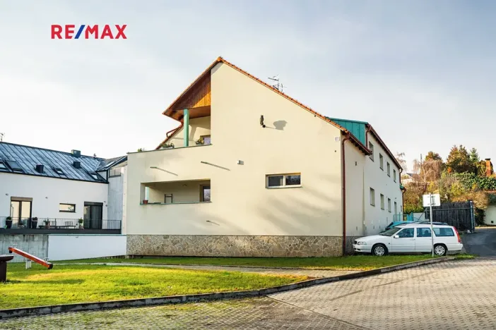 Prodej bytu 1+kk, Tuchoměřice, Ke Kovárně, 53 m2