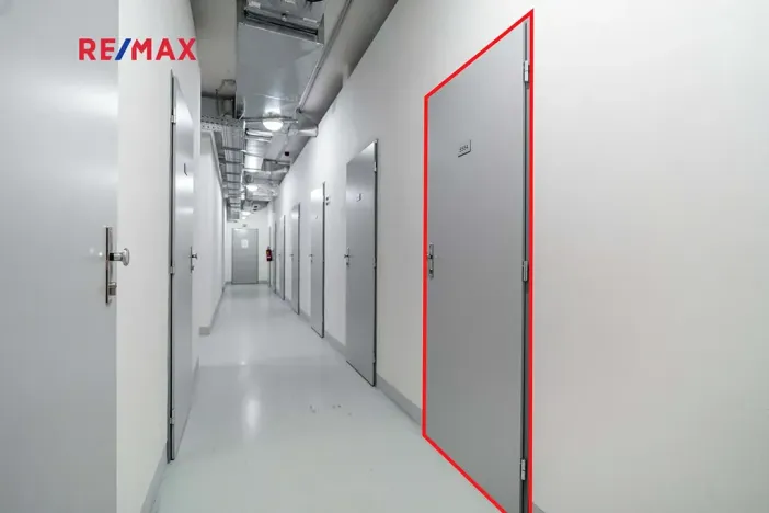 Pronájem bytu 1+kk, Praha - Žižkov, Olšanská, 37 m2