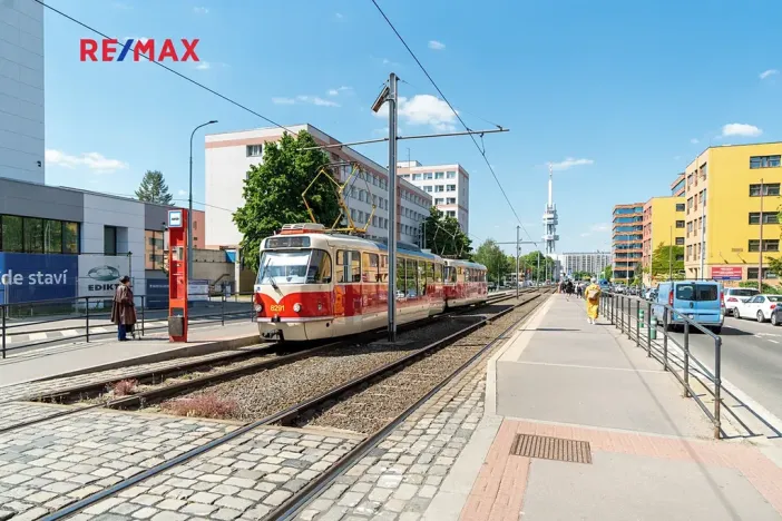 Pronájem bytu 1+kk, Praha - Žižkov, Olšanská, 37 m2