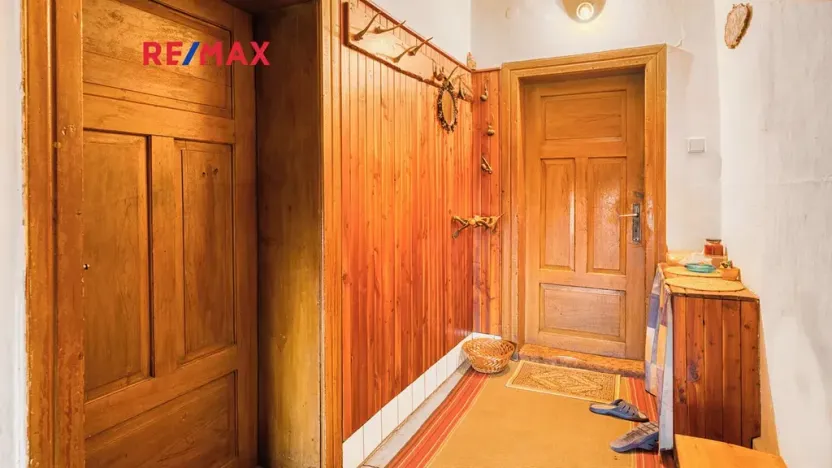 Prodej rodinného domu, Provodín, 290 m2