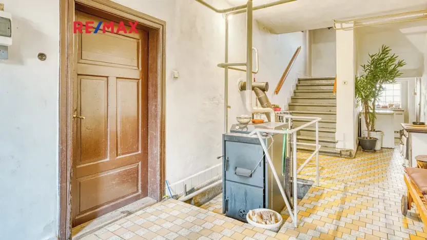 Prodej rodinného domu, Provodín, 290 m2