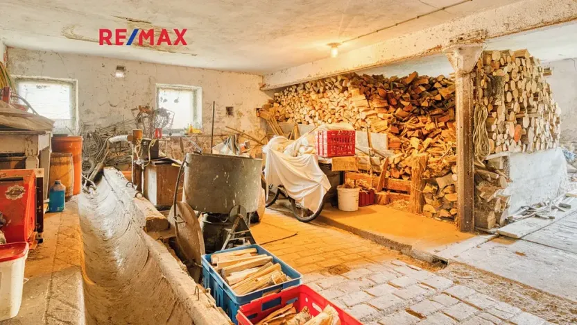 Prodej rodinného domu, Provodín, 290 m2