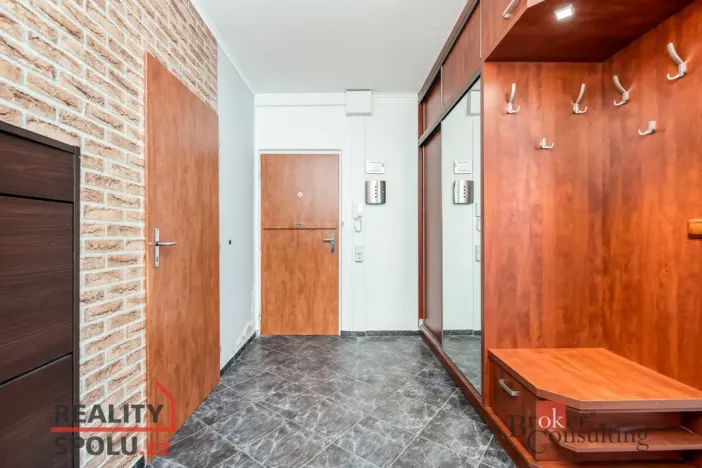 Prodej bytu 3+1, Hradec Králové - Nový Hradec Králové, Mandysova, 77 m2