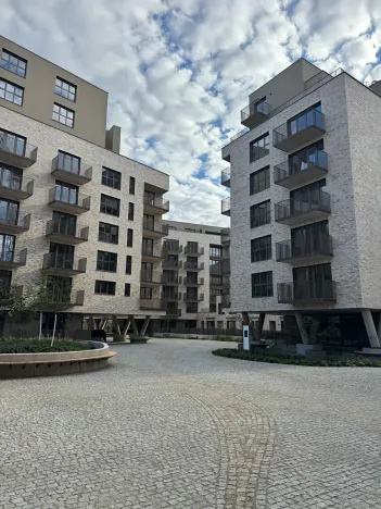 Pronájem bytu 2+kk, Brno, Bratislavská, 57 m2