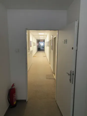 Pronájem kanceláře, Praha - Zličín, Strojírenská, 17 m2