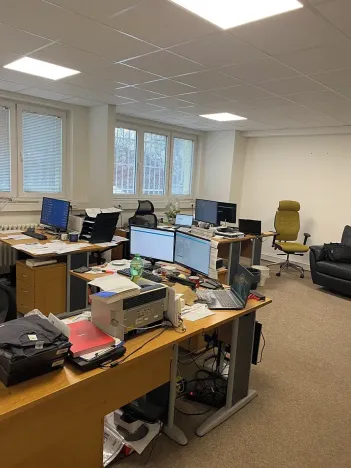 Pronájem kanceláře, Praha - Zličín, Strojírenská, 17 m2