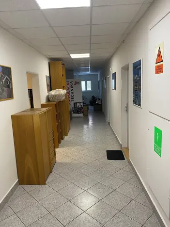 Pronájem kanceláře, Praha - Zličín, Strojírenská, 17 m2