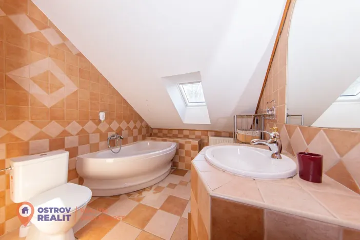 Prodej ubytování, Dolní Morava, 679 m2