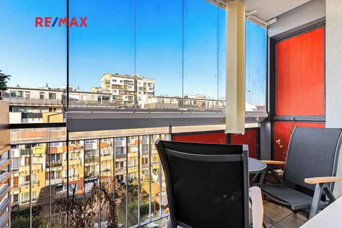 Pronájem bytu 2+kk, Praha - Vysočany, Podkovářská, 54 m2