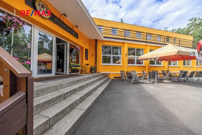 Prodej rodinného domu, Doksy, Pod Borným, 1700 m2