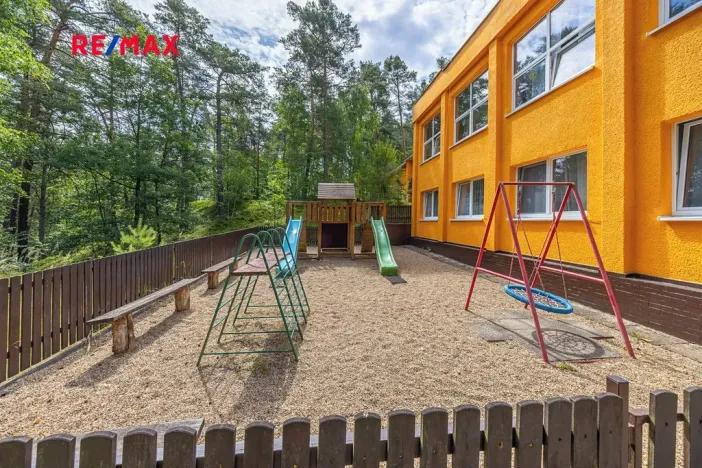 Prodej rodinného domu, Doksy, Pod Borným, 1700 m2