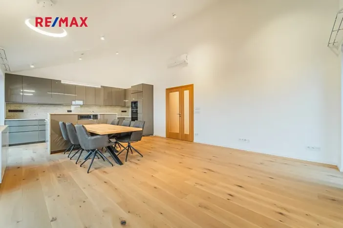 Pronájem bytu 3+kk, Praha - Kunratice, Děbolínská, 92 m2