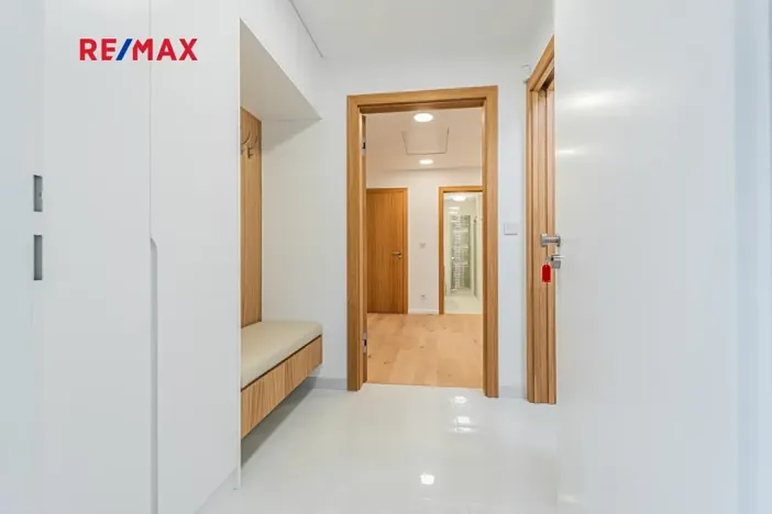 Pronájem bytu 3+kk, Praha - Kunratice, Děbolínská, 92 m2